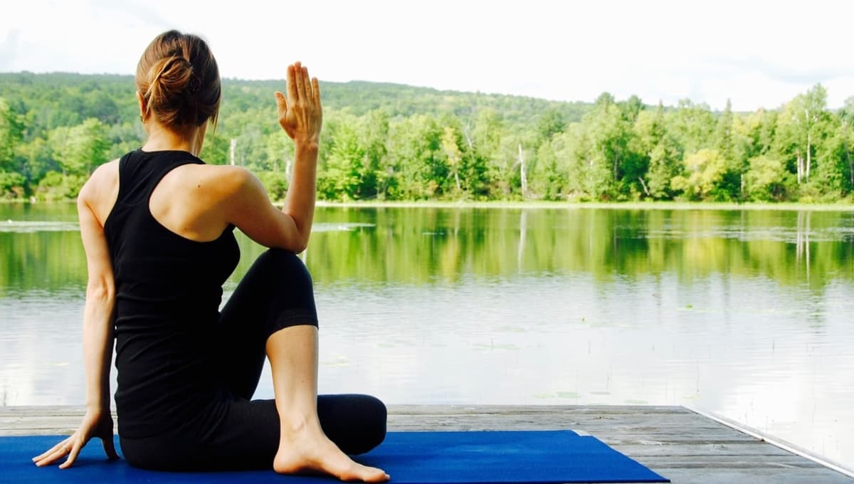 Yoga con luz, 3 posturas básicas l VIDEO