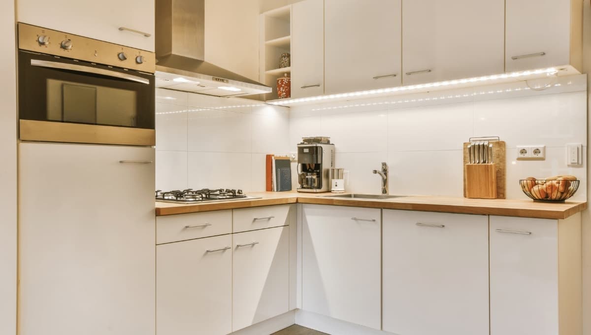 5 ideas para arreglar tu cocina en casa pequeña sin gastar tanto