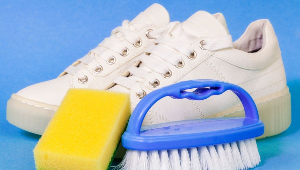 ¿Cómo lavar los tenis blancos?