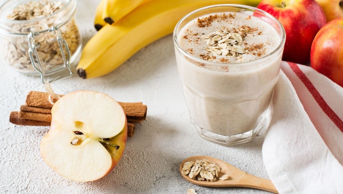 Así se prepara el delicioso batido de manzana y avena para aumentar masa muscular